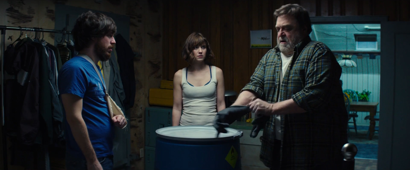 Trailer for ’10 Cloverfield Lane’, as expected, came out of nowhere